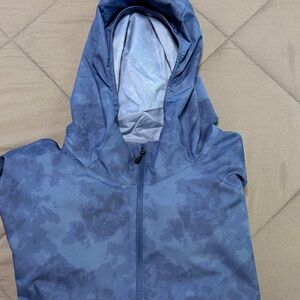 Uniqlo Blue Camo pattern Water-Repellent Jacket
